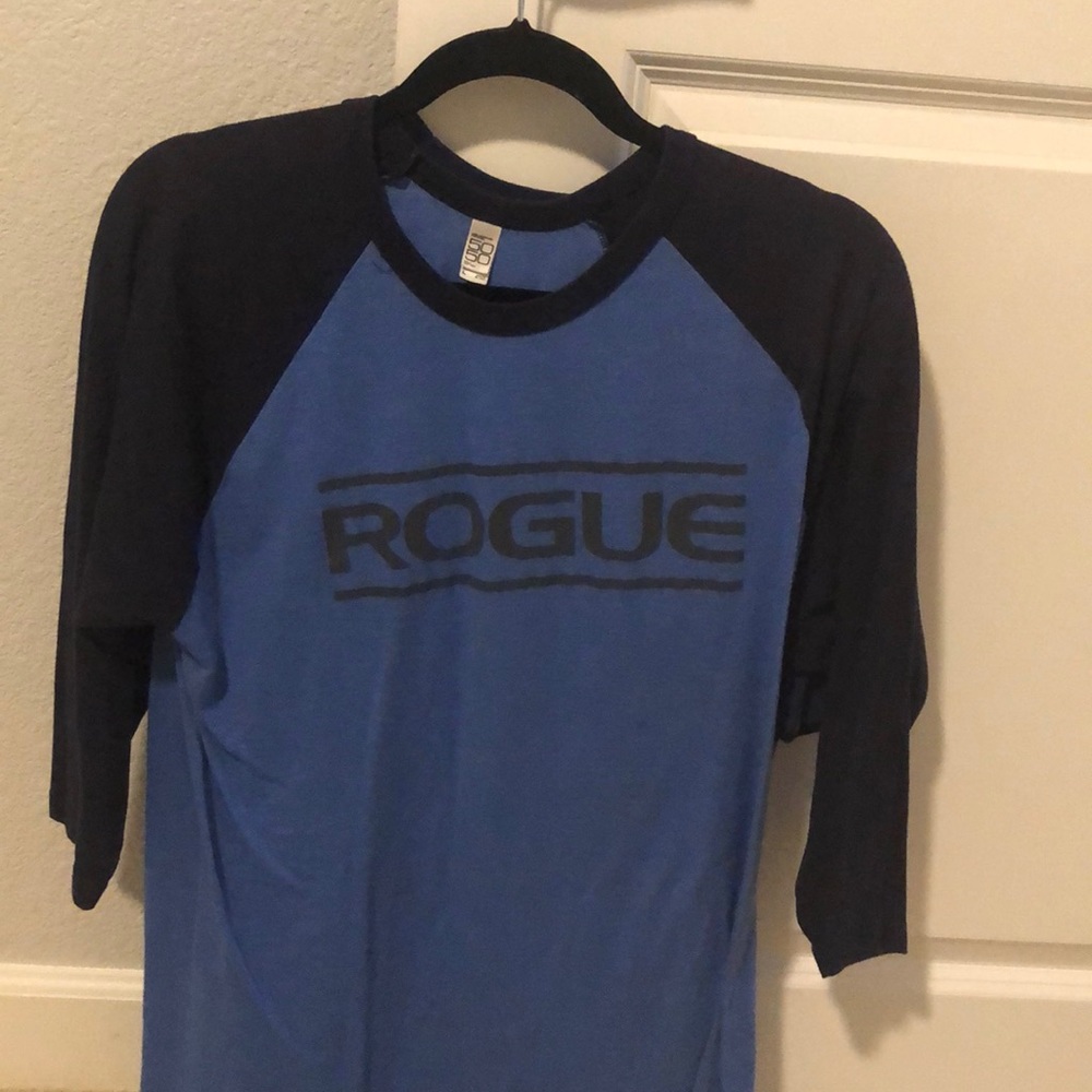 Men’s large 3/4 sleeve performance shirt